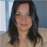 Profesora de inglés apasionada por ayudar a niños y principiantes a dar sus primero pasos en el idioma.